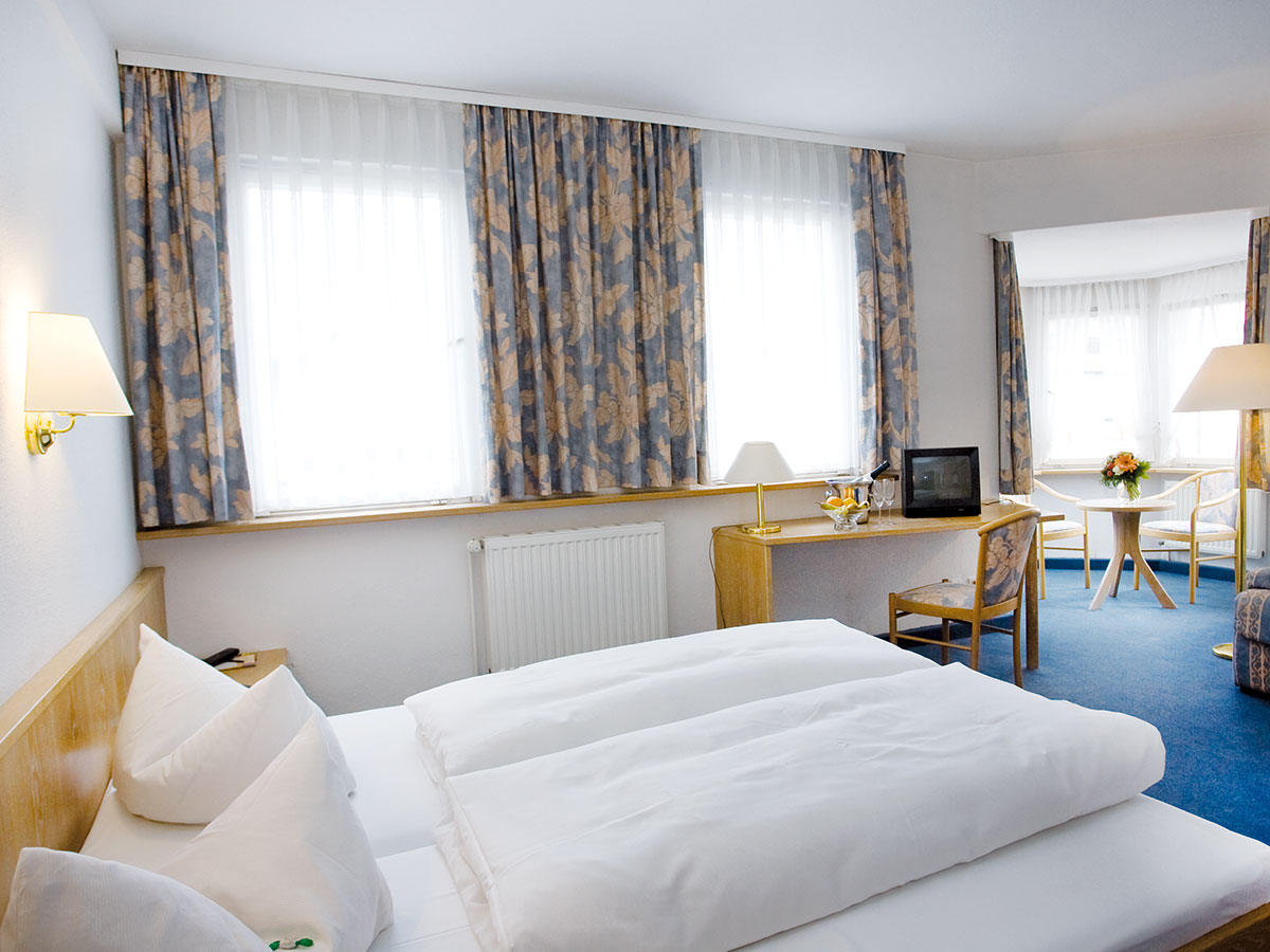 Komfort-Zimmer mit Lauchertblick Hotel Kreuz - Ansicht 4